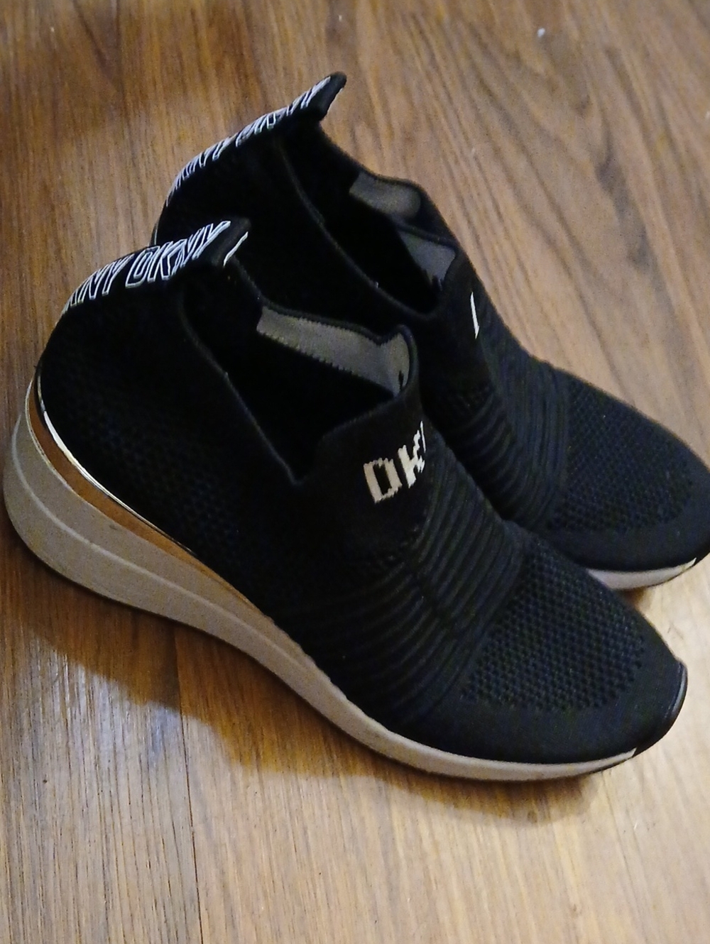 Dkny Black Knit Slip-On Womens Sneakers with White and Gold Accents